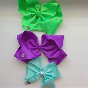 3 multicolor Jojo Siwa bows!
